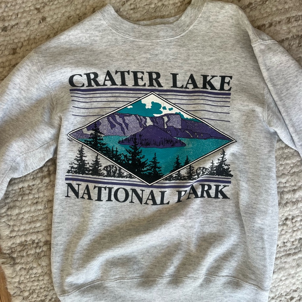 Crater Lake National Park Gray Sweater - M
